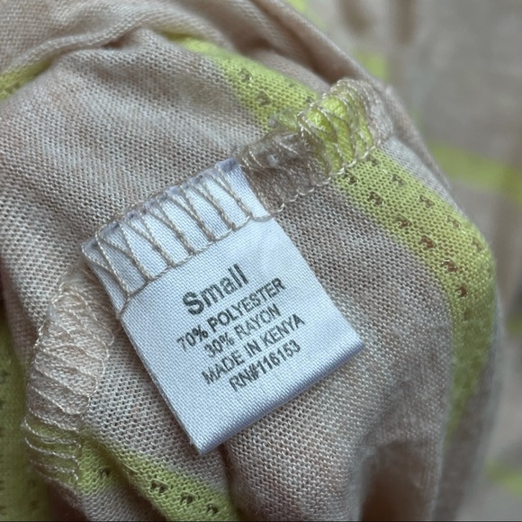 4/$24๐ฆฉ Striped Eyelet Pocket Shirt - Picture 8 of 10